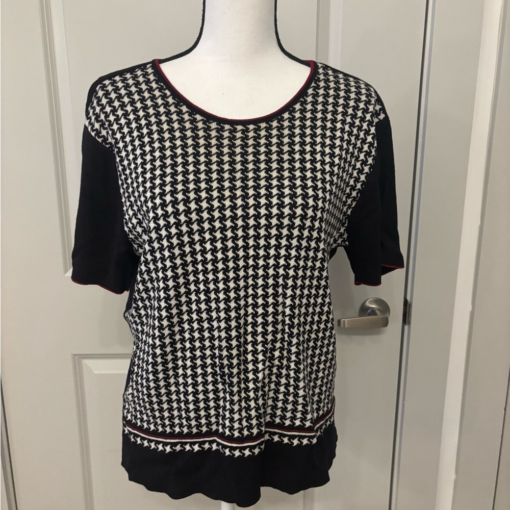 Emma James black/white houndstooth sweater top size L